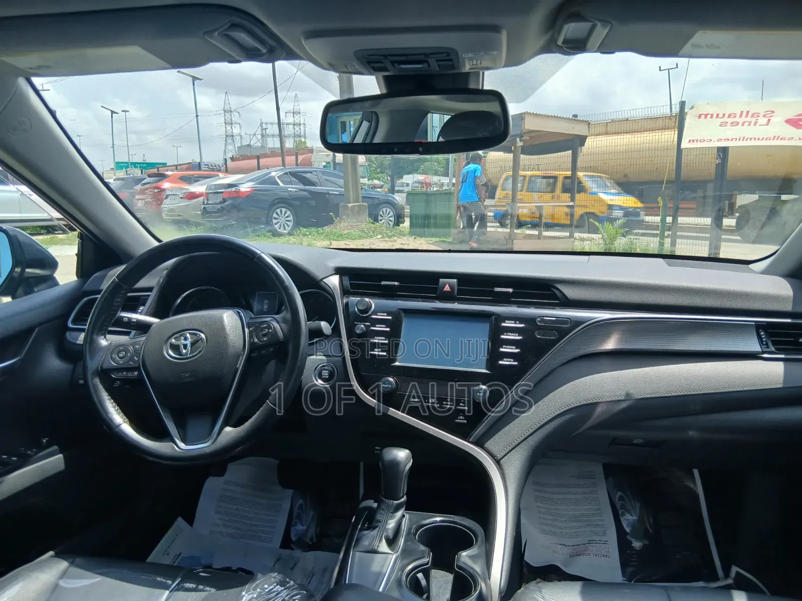 Toyota Camry SE FWD 2020 Gray