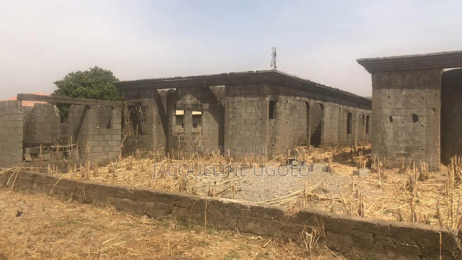 7bdrm Block of Flats in Giri for sale