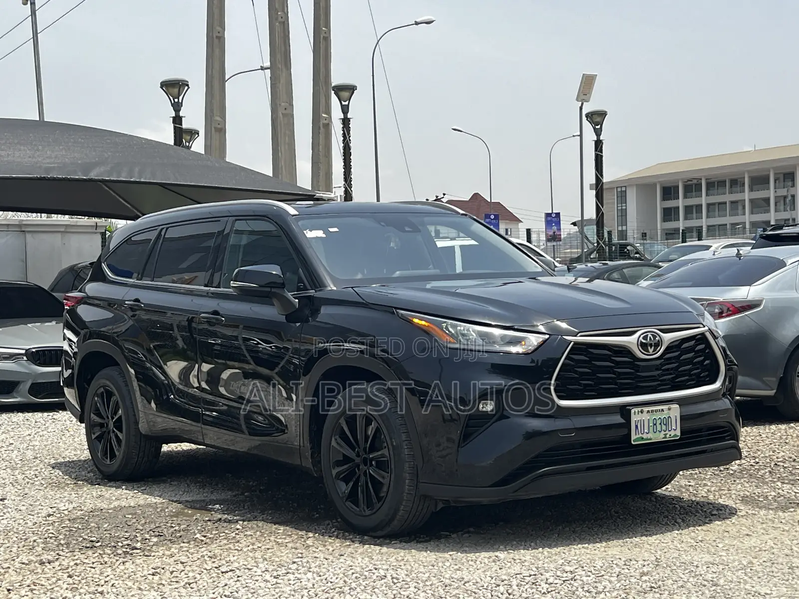 Toyota Highlander XLE 2022 Black