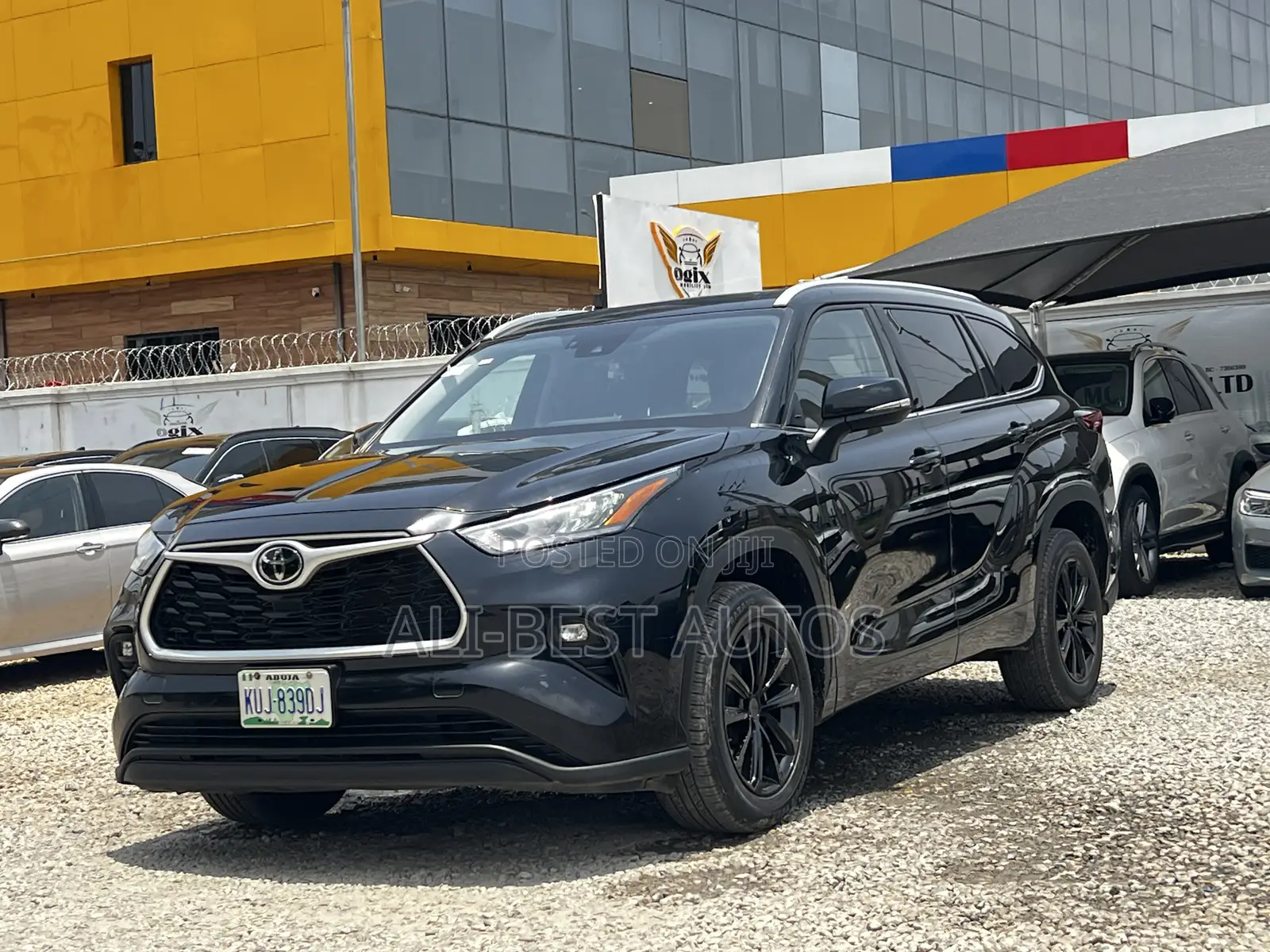 Toyota Highlander XLE 2022 Black