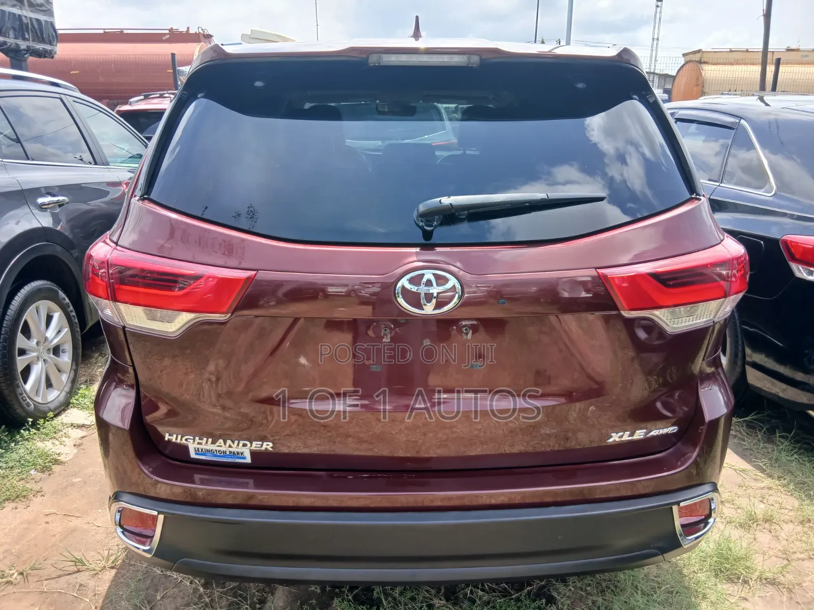Toyota Highlander XLE 2019 Red