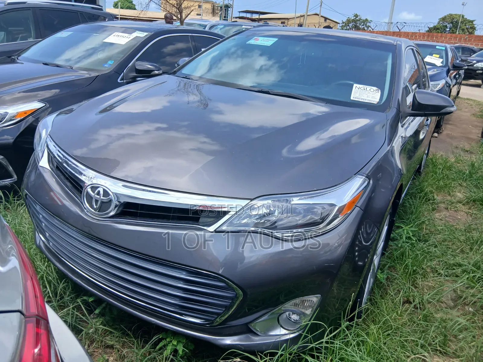 Toyota Avalon Limited 4dr Sedan (3.5L 6cyl 6A) 2015 Gray