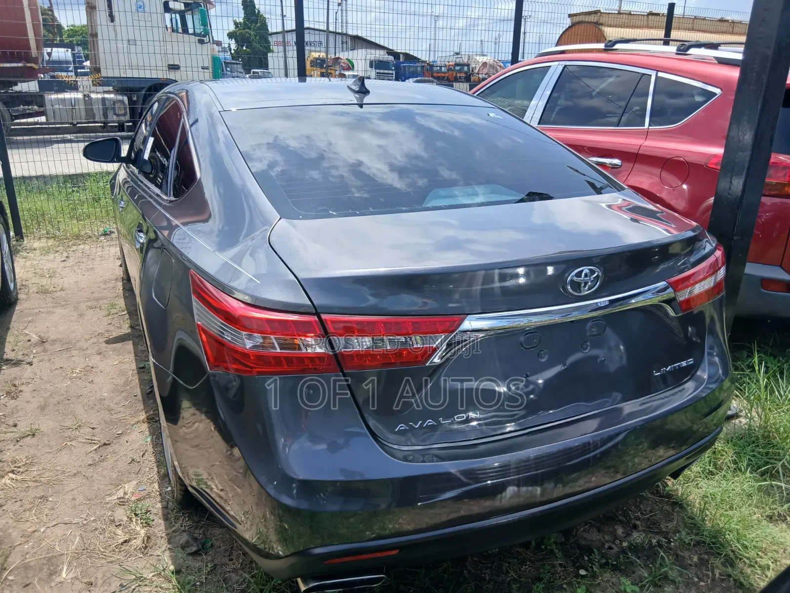 Toyota Avalon Limited Sedan FWD (3.5L 6cyl 6A) 2013 Gray