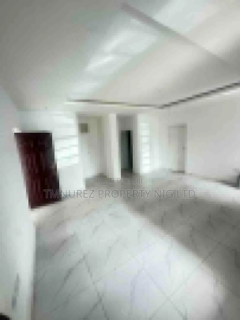 2bdrm Apartment in Chevron for rent
