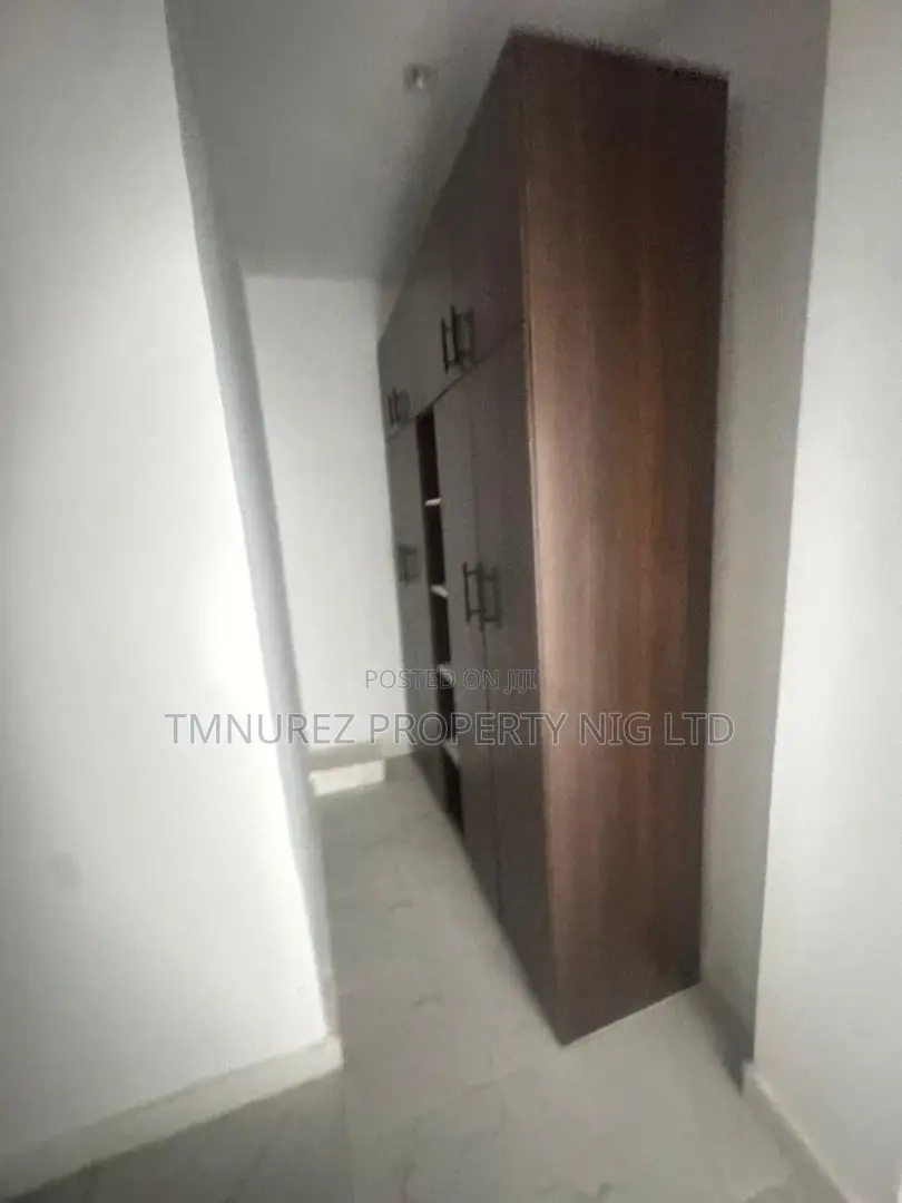 2bdrm Apartment in Chevron for rent
