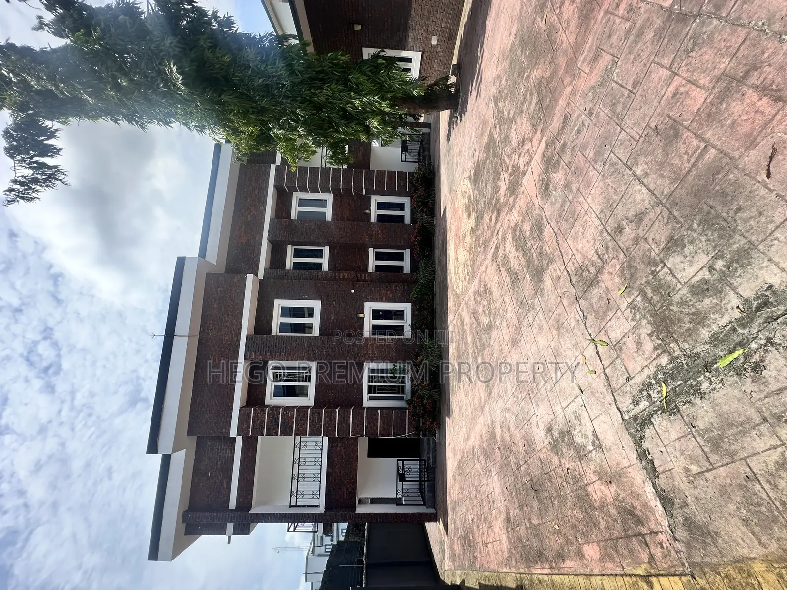3bdrm Duplex in Forces Avenue, Old GRA for rent