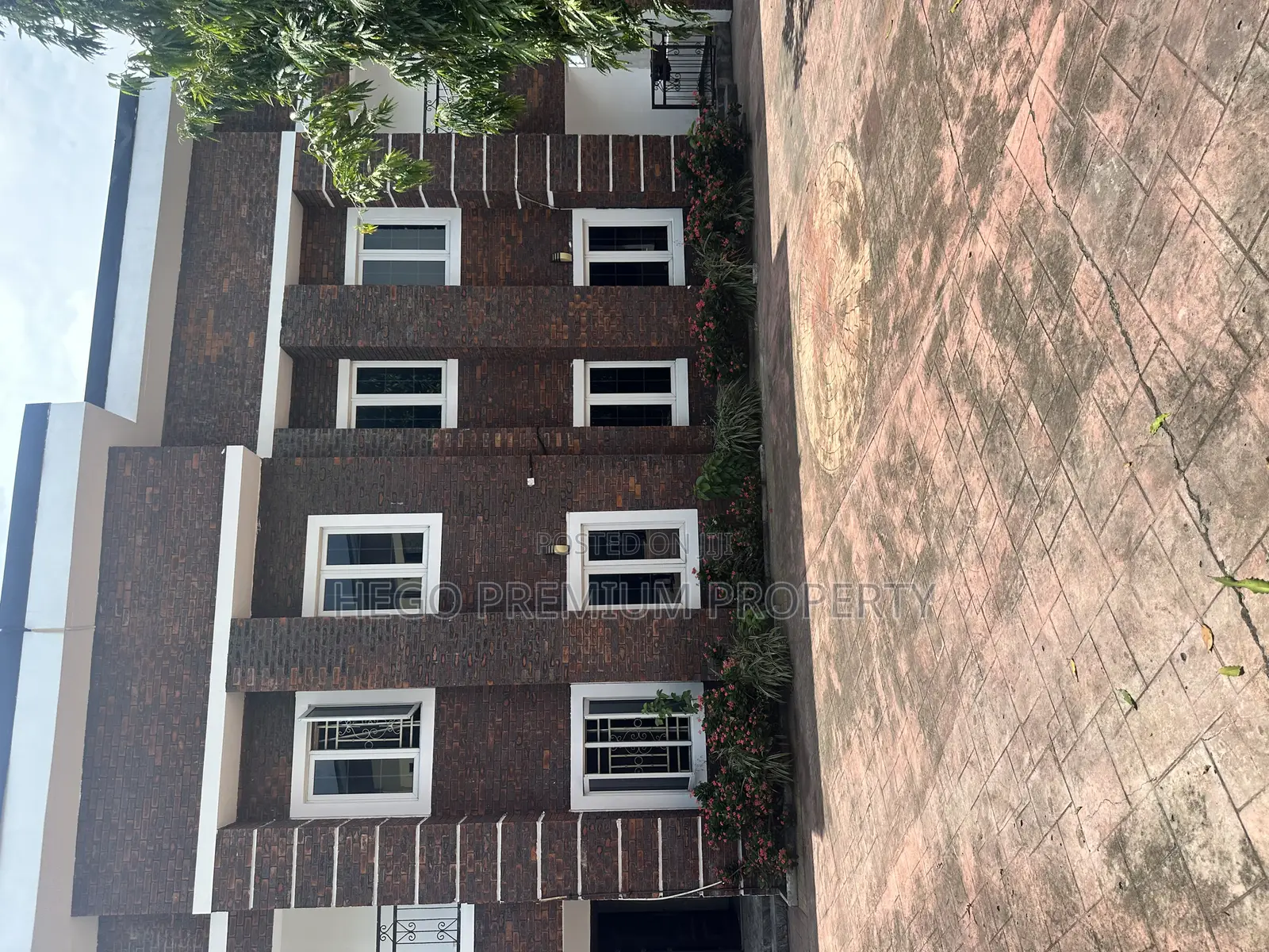 3bdrm Duplex in Forces Avenue, Old GRA for rent