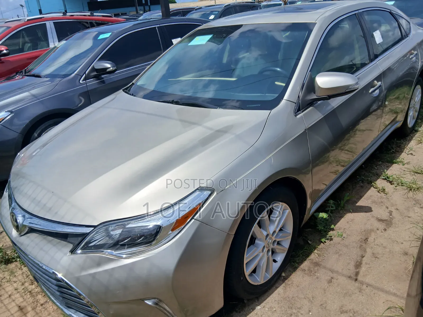 Toyota Avalon XLE 4dr Sedan (3.5L 6cyl 6A) 2015 Gold