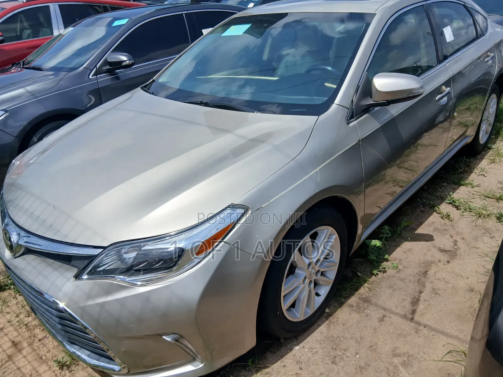 Toyota Avalon XLE 4dr Sedan (3.5L 6cyl 6A) 2015 Gold