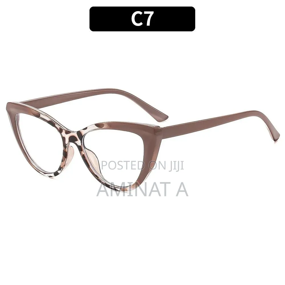 Women Retro Cat Eye Frame Eyeglasses (Brown)