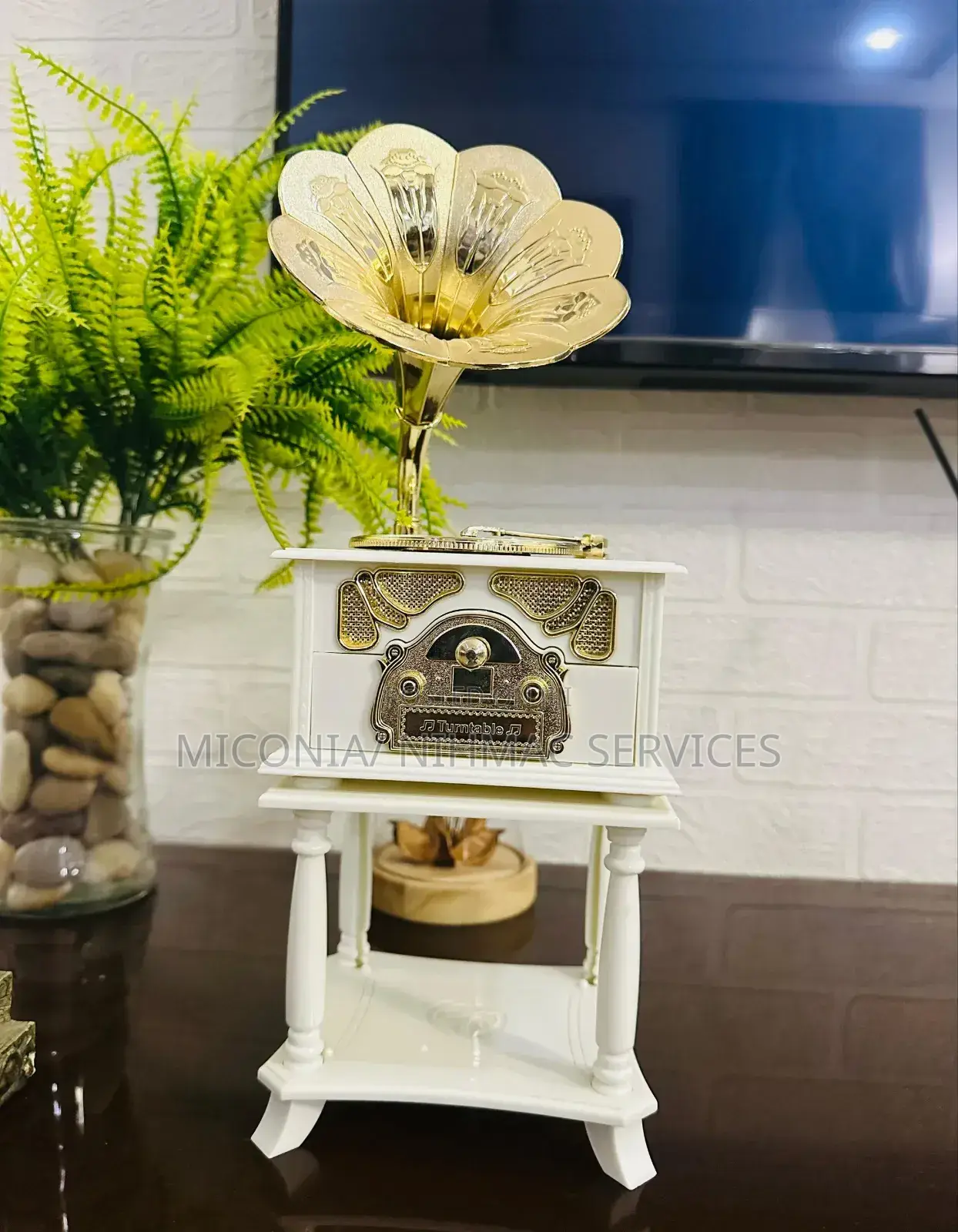 Vintage Gramophone Music Box Décor