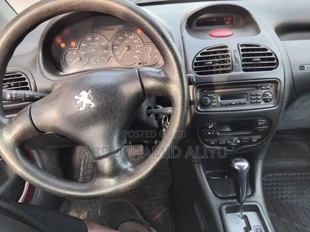 Peugeot 206 2005 Red