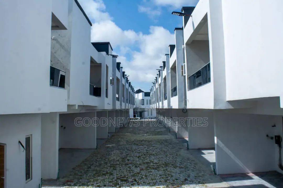 4bdrm Duplex in Curbert Court @Lekki, Ajah for sale
