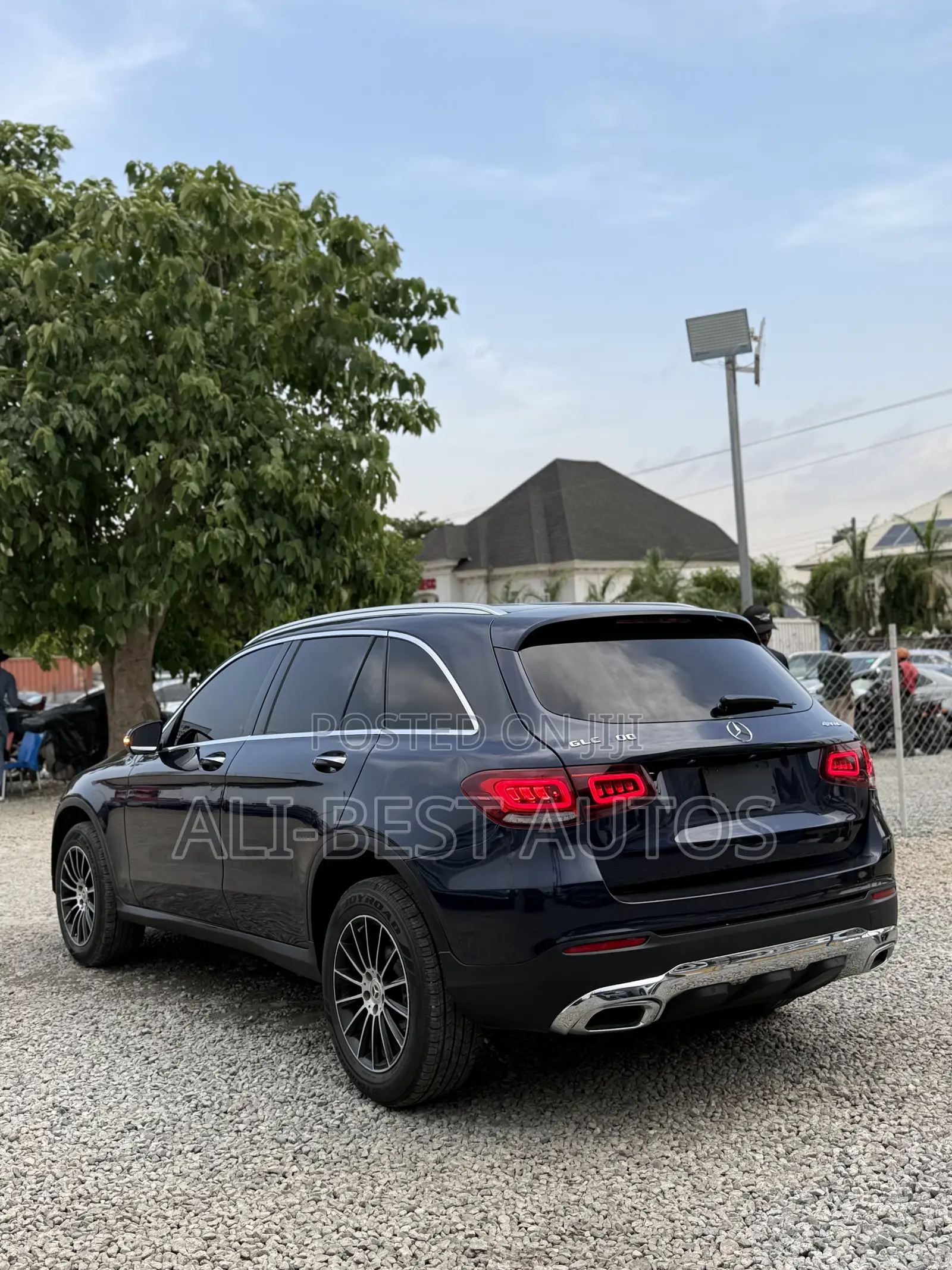 Mercedes-Benz GLC-Class 2021 Blue