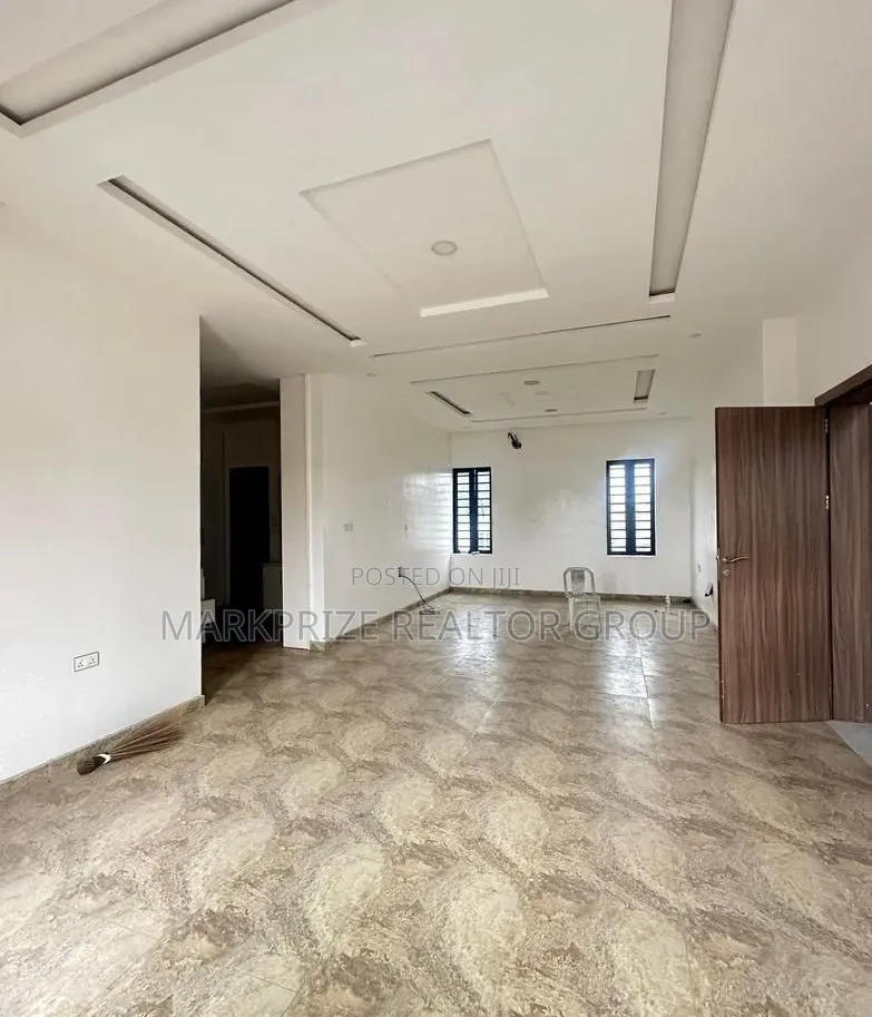 Furnished 5bdrm Duplex in Ogudu Gra Lagos for sale
