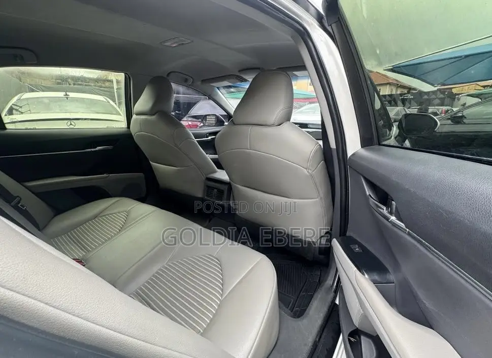 Toyota Camry 2019 White
