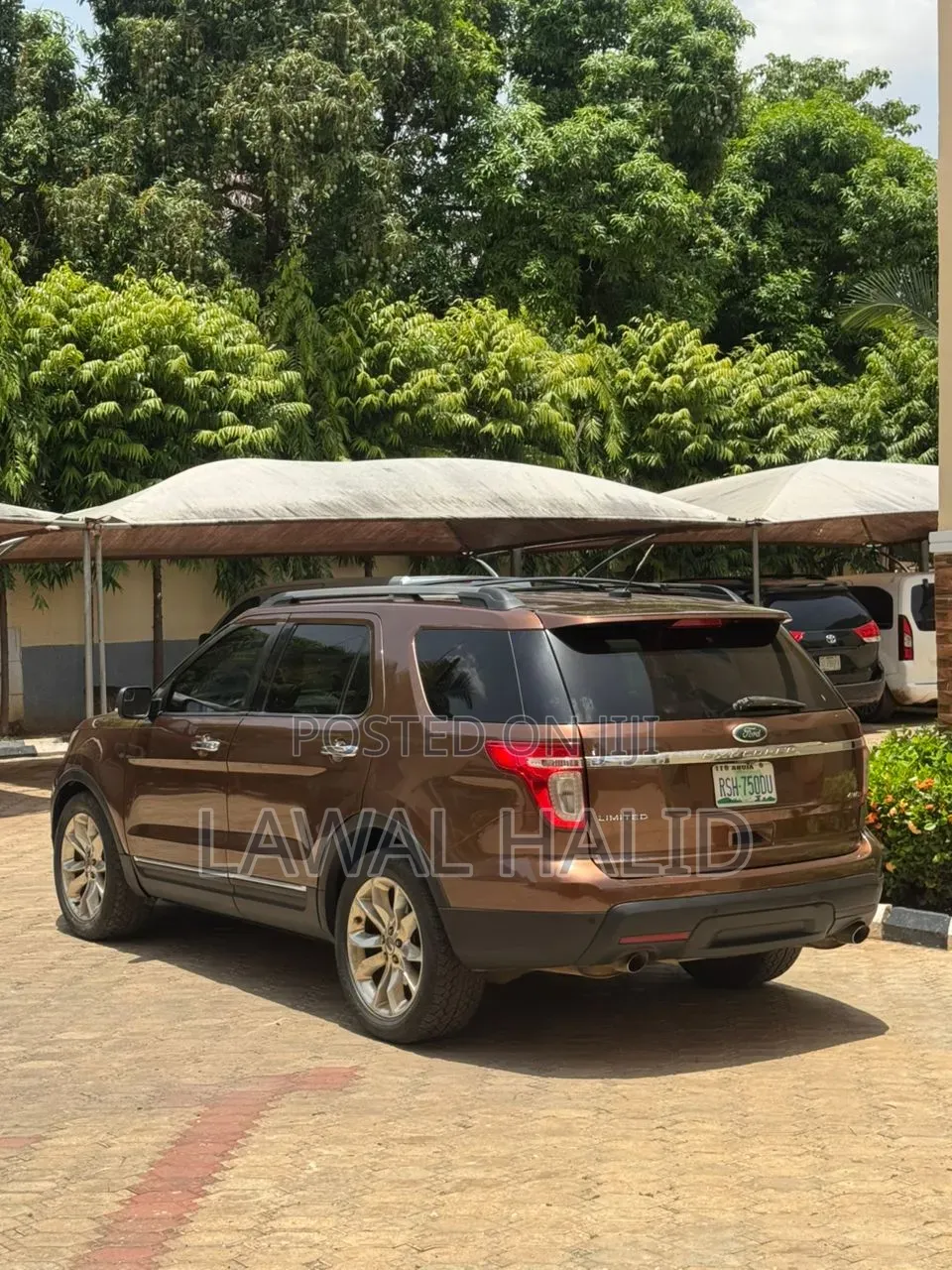 Ford Explorer 2011 Brown