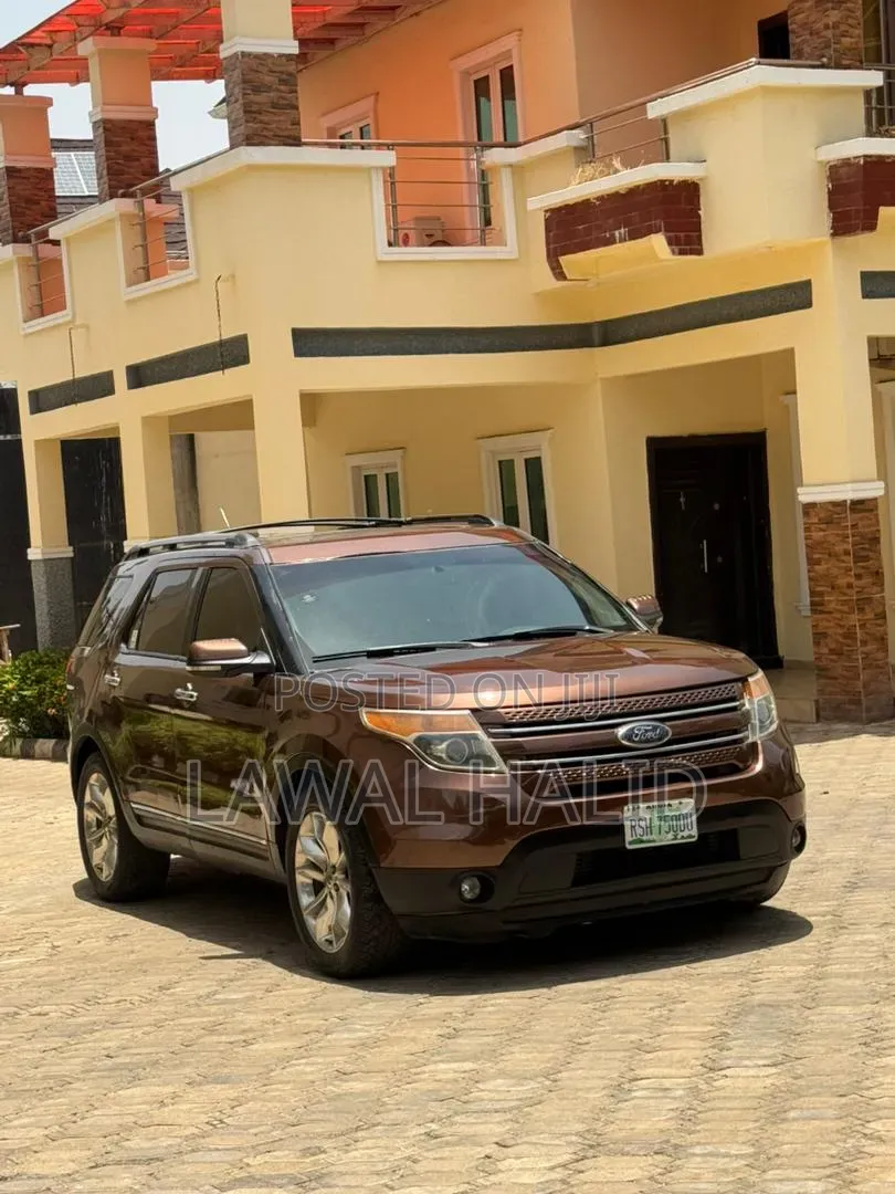 Ford Explorer 2011 Brown