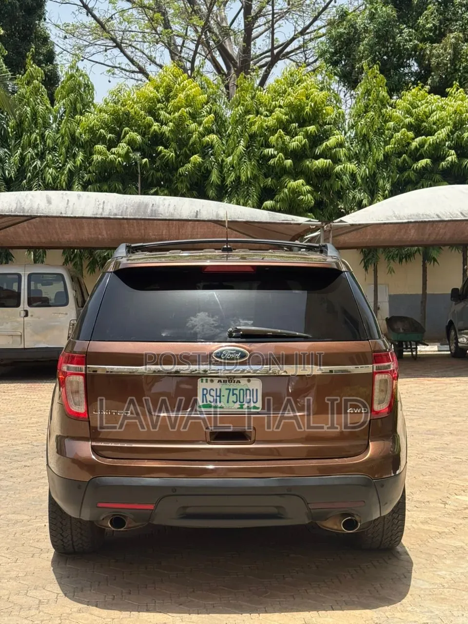 Ford Explorer 2011 Brown