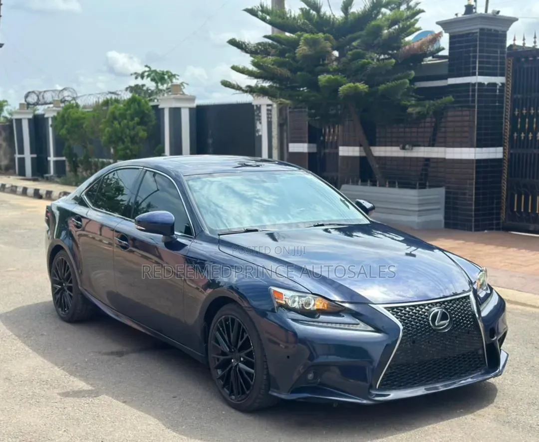 Lexus IS 250 4WD 2015 Blue