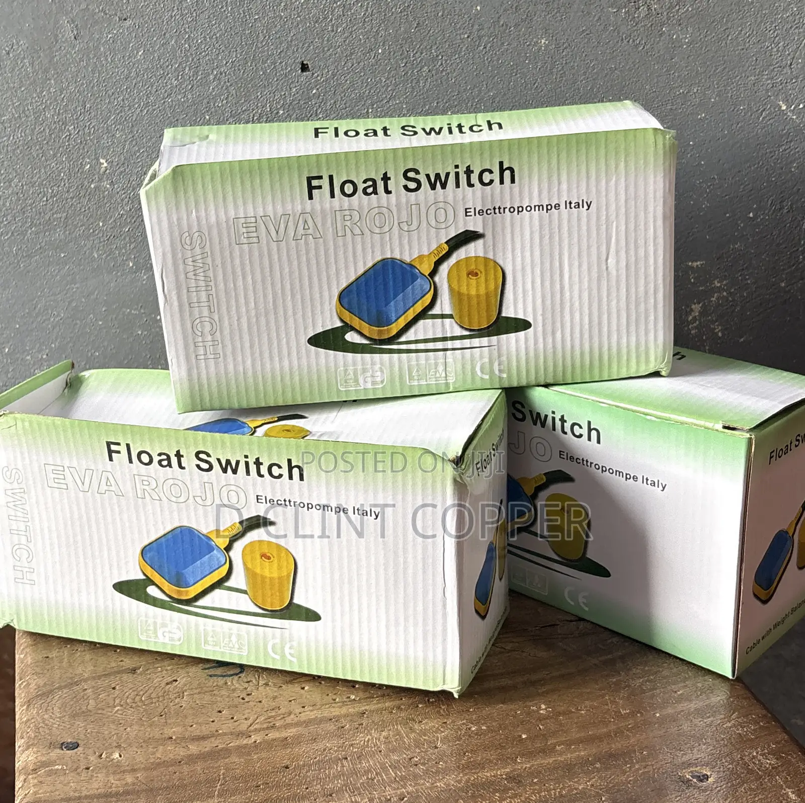 Eva Rojo Floating Switch