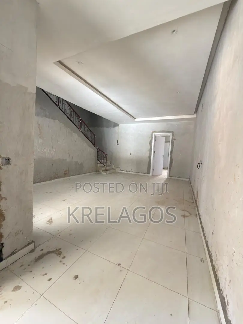 4bdrm Duplex in Lekki Phase 1 for sale