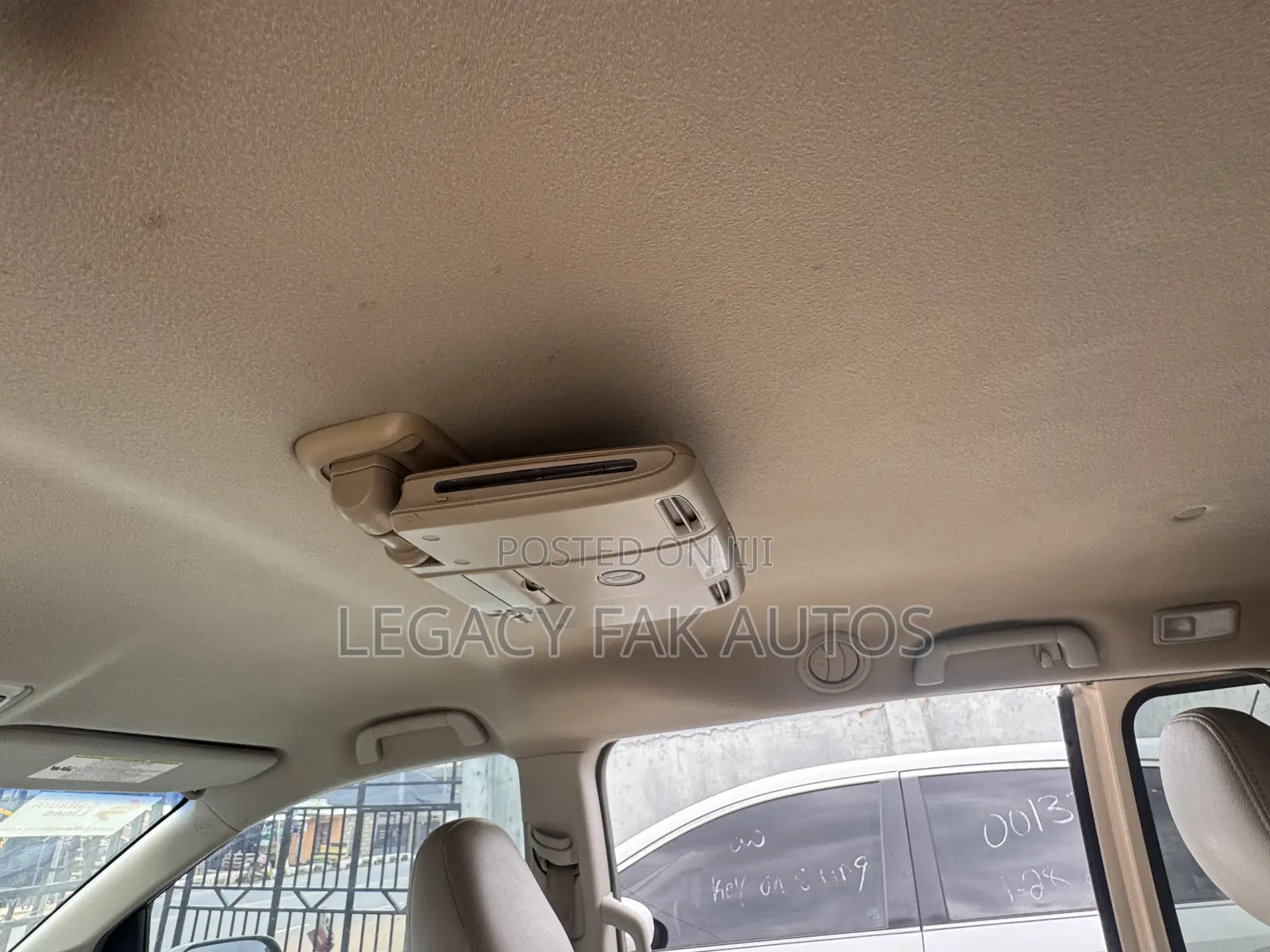 Toyota Sienna LE 8 Passenger 2011 Gold