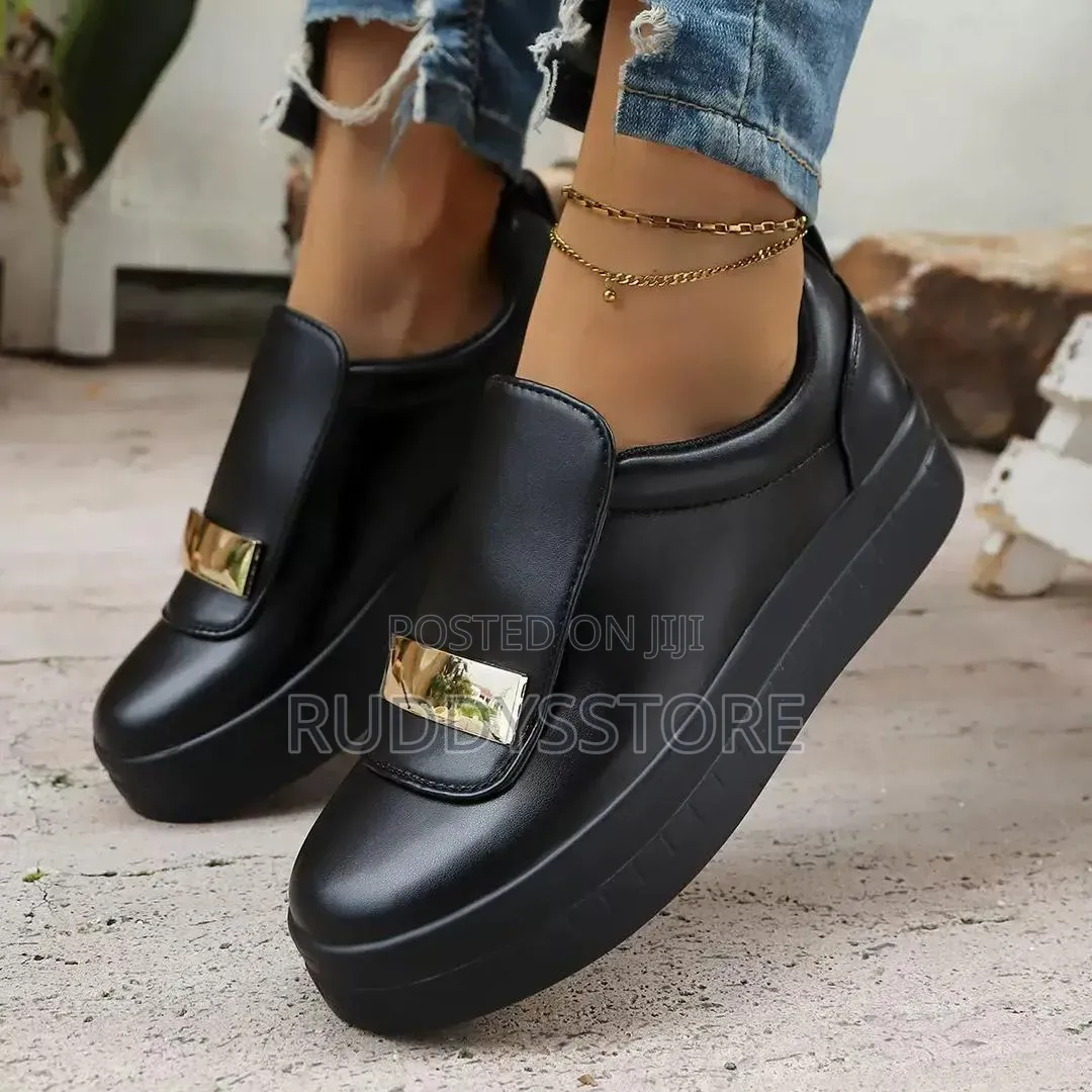 Noir Orbit Platform Drip Sneakers
/ Buy One Get a Free Sock