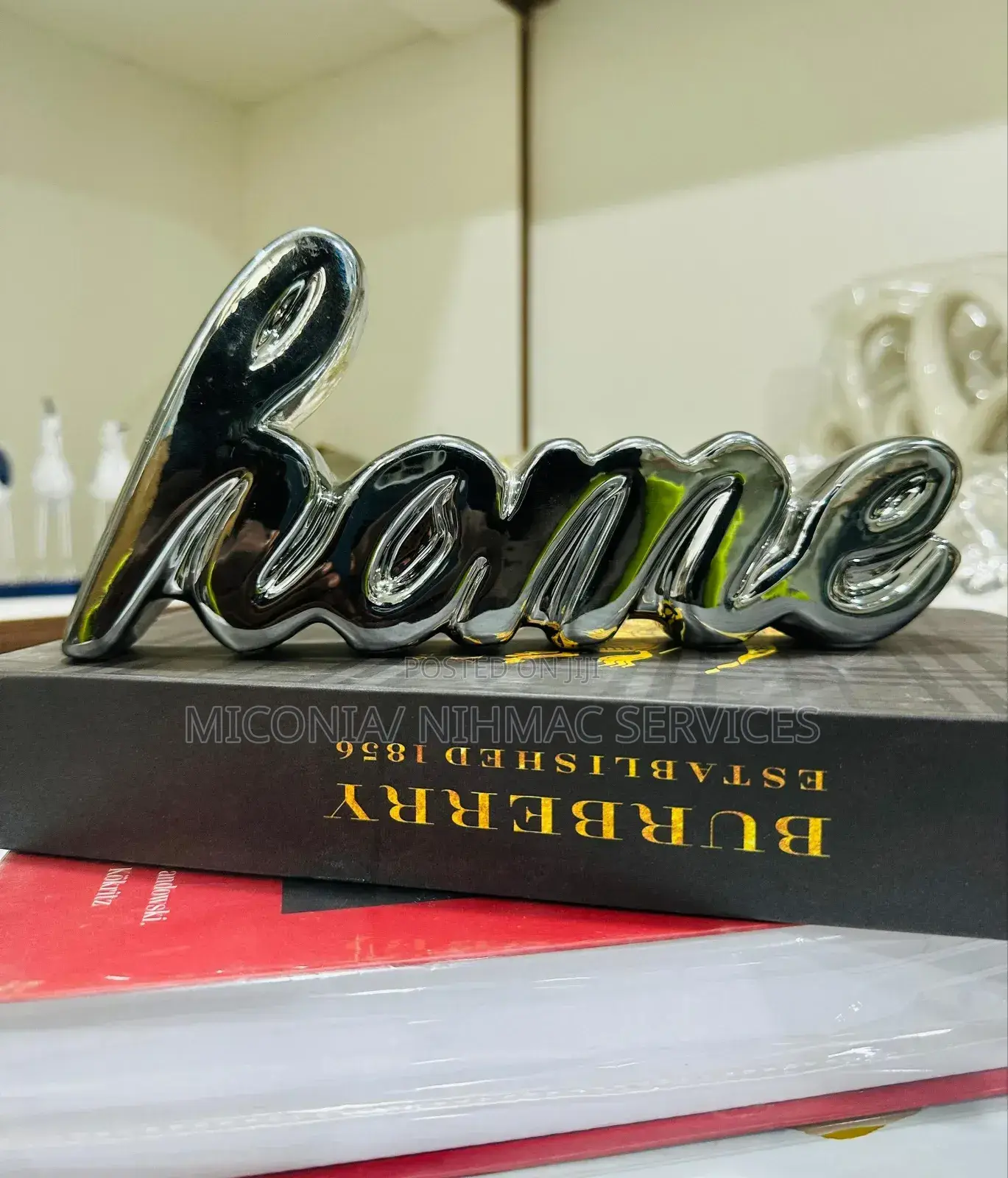 Modern Home Decorative Accent Piece