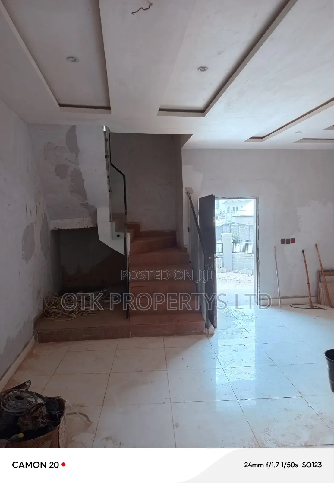 3bdrm Duplex in Scc Road Ushafa for sale