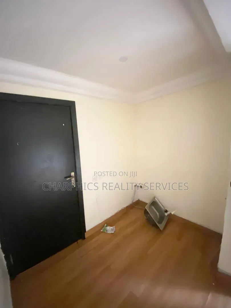 1bdrm Apartment in Lekki Phase 1 for rent