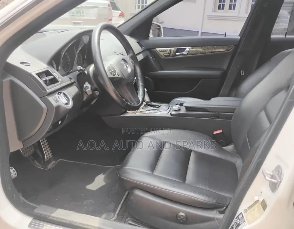 Mercedes-Benz C300 2011 White