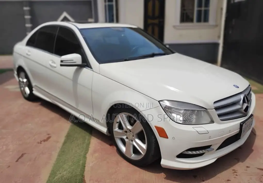 Mercedes-Benz C300 2011 White