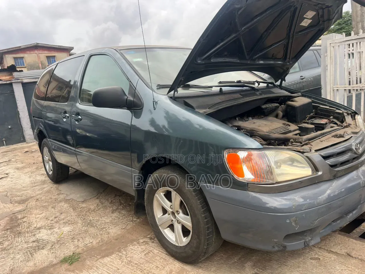 Toyota Sienna LE 2002 Green