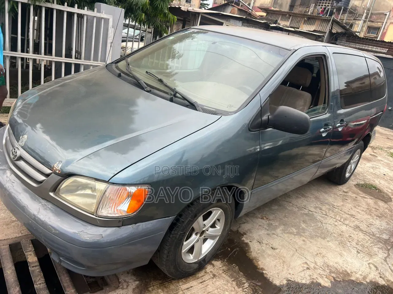 Toyota Sienna LE 2002 Green