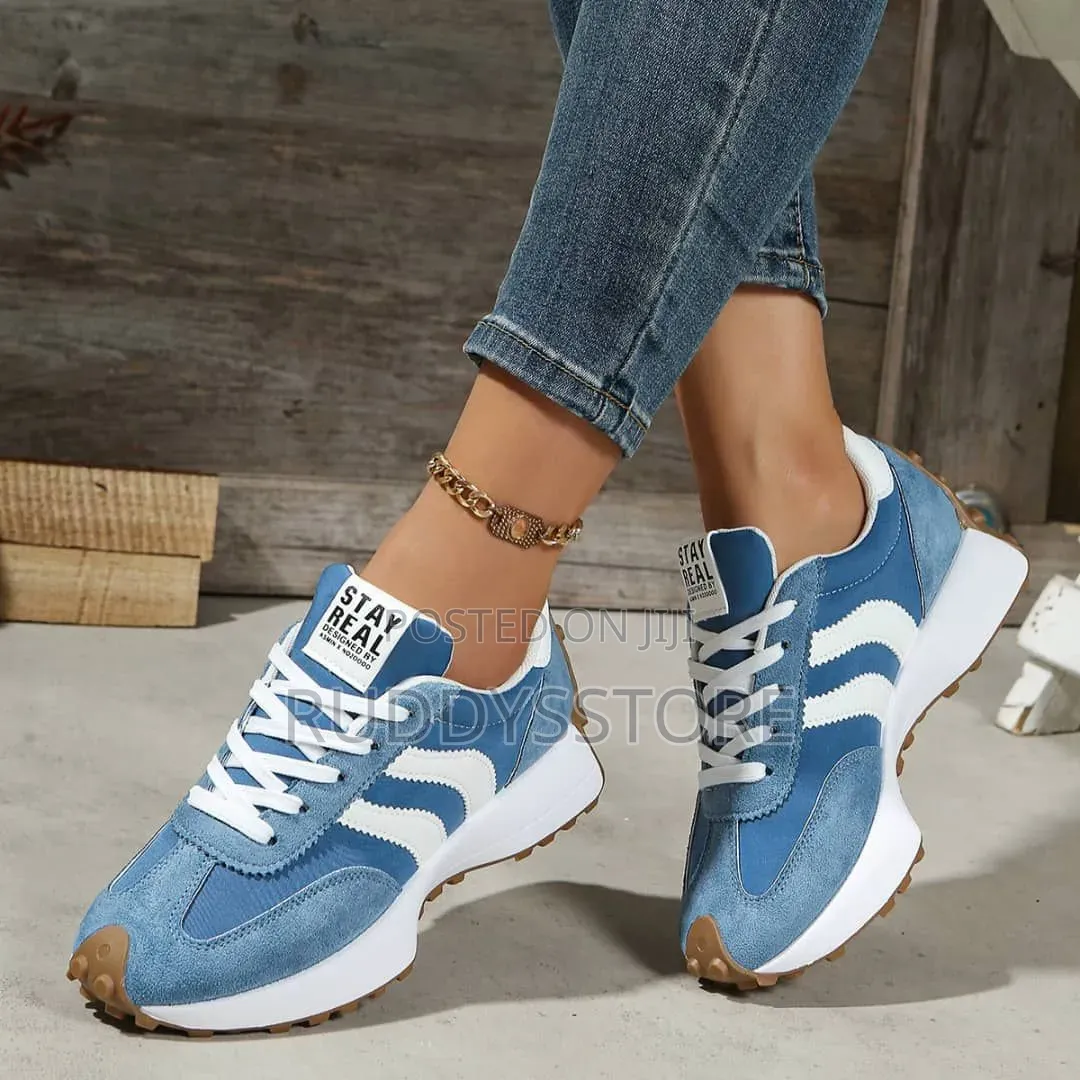 Ocean Pulse Retro Runner Sneakers/Buy One Get a Free Sock