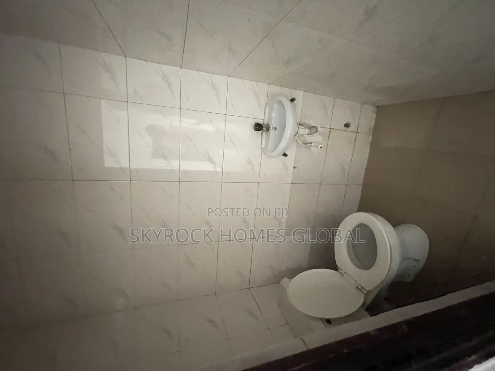 Mini Flat in Osapa london for rent