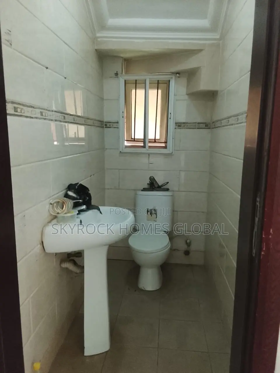 4bdrm Duplex in Ikota for rent