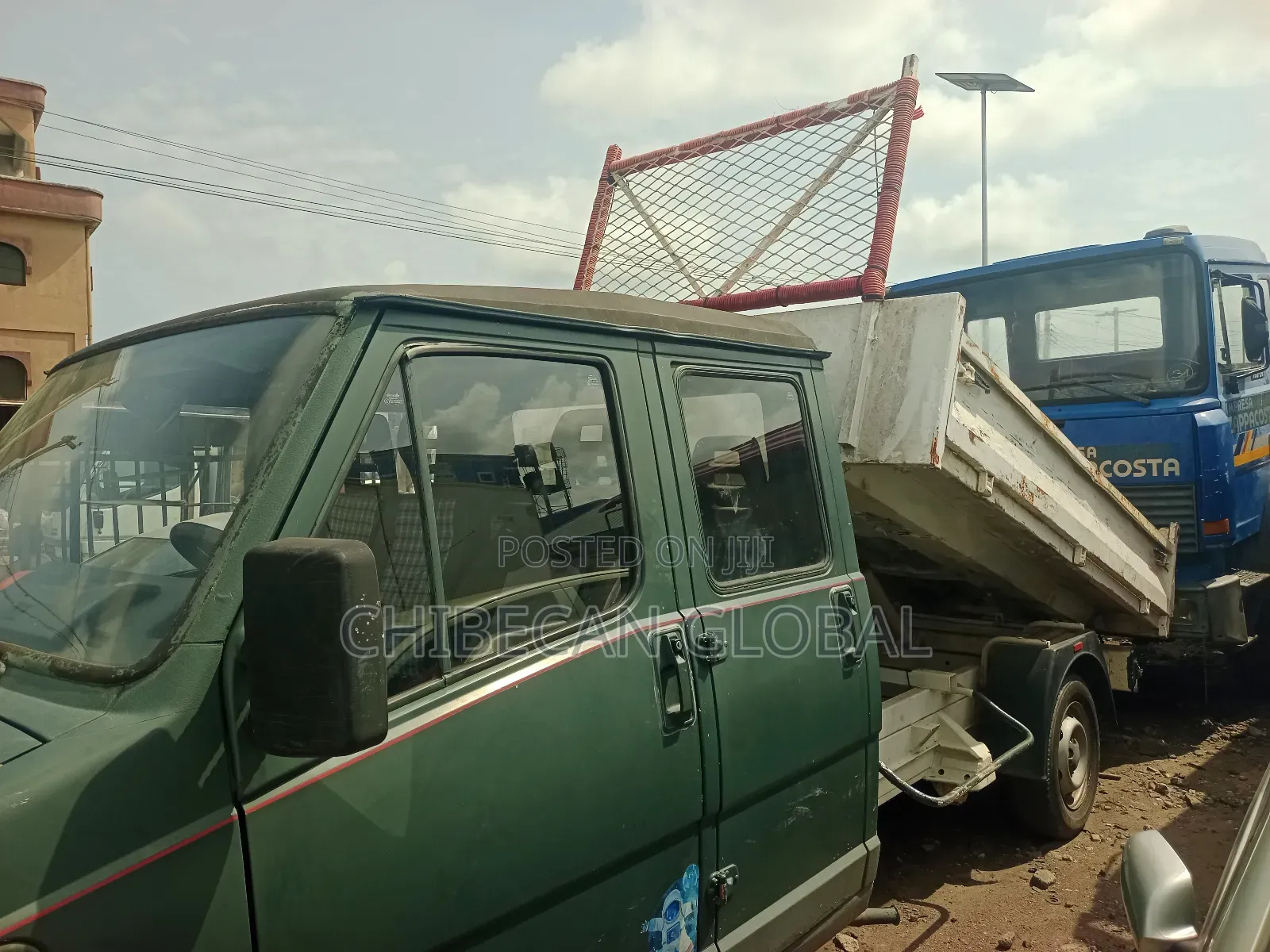 Dump Truck (Foreign Used) 4 Tyres