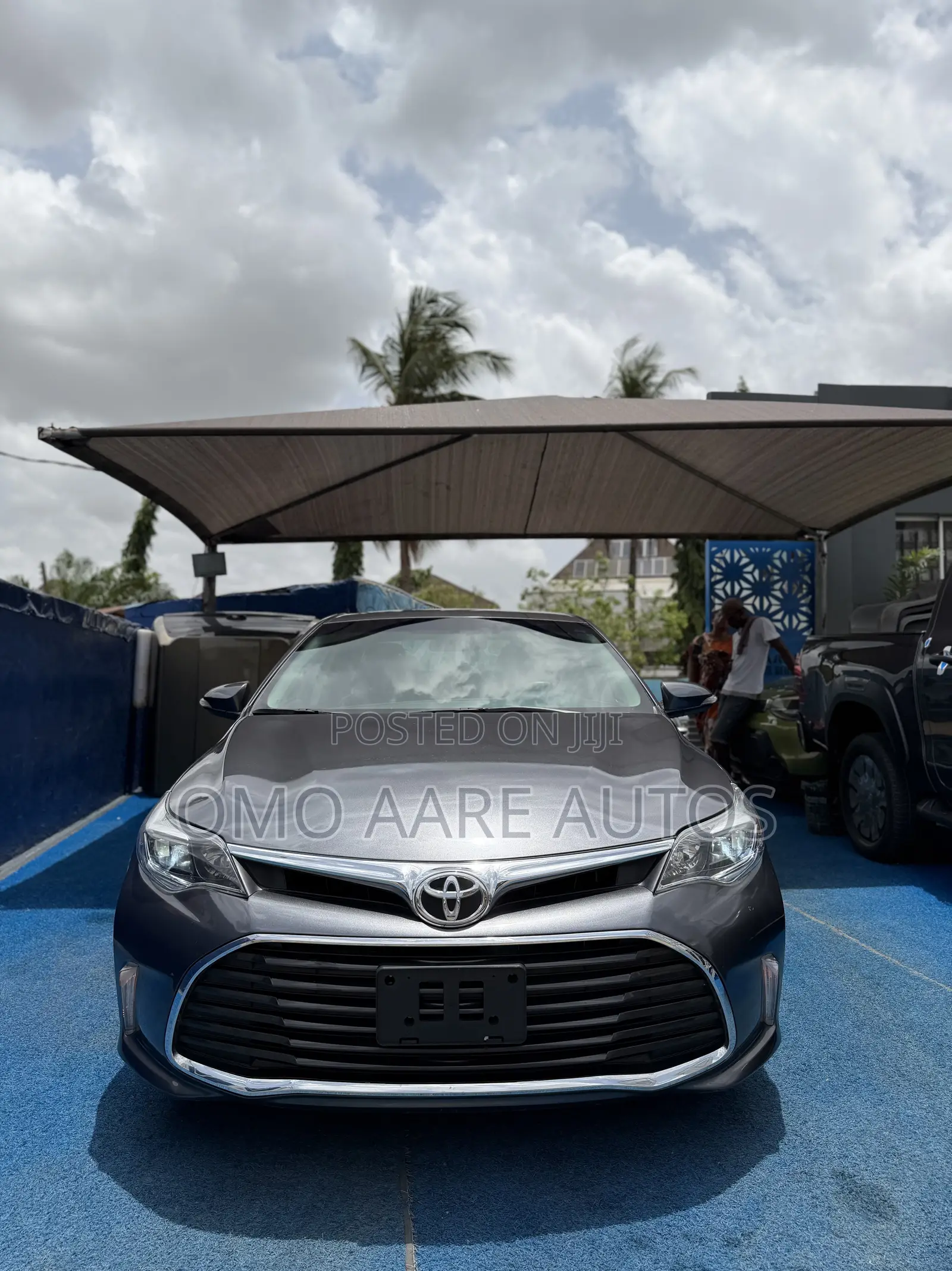 Toyota Avalon XLE Premium FWD Sedan (3.6L 6cyl 6A) 2016 Gray