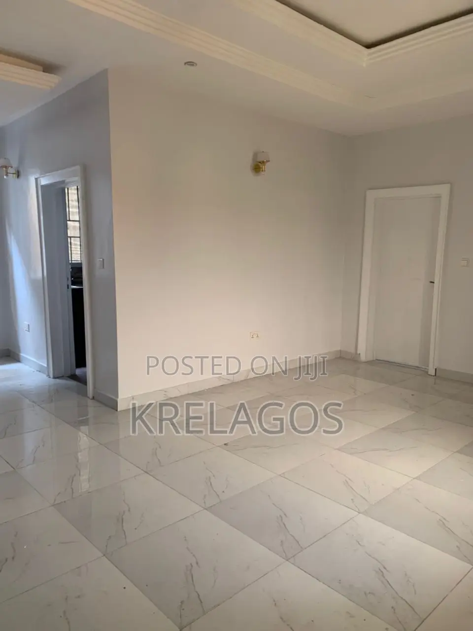 2bdrm Block of Flats in Lekki Phase 1 for sale