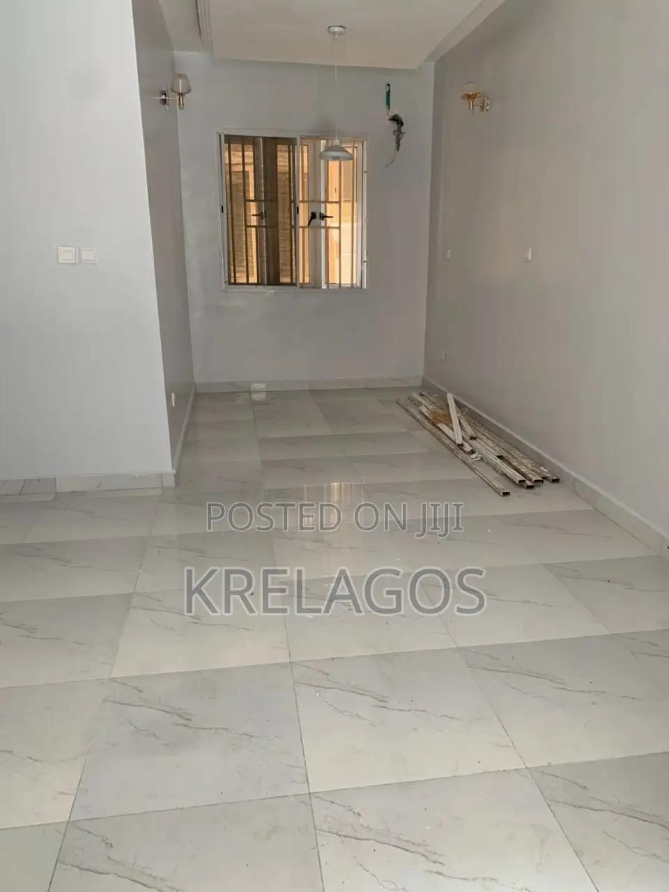 2bdrm Block of Flats in Lekki Phase 1 for sale