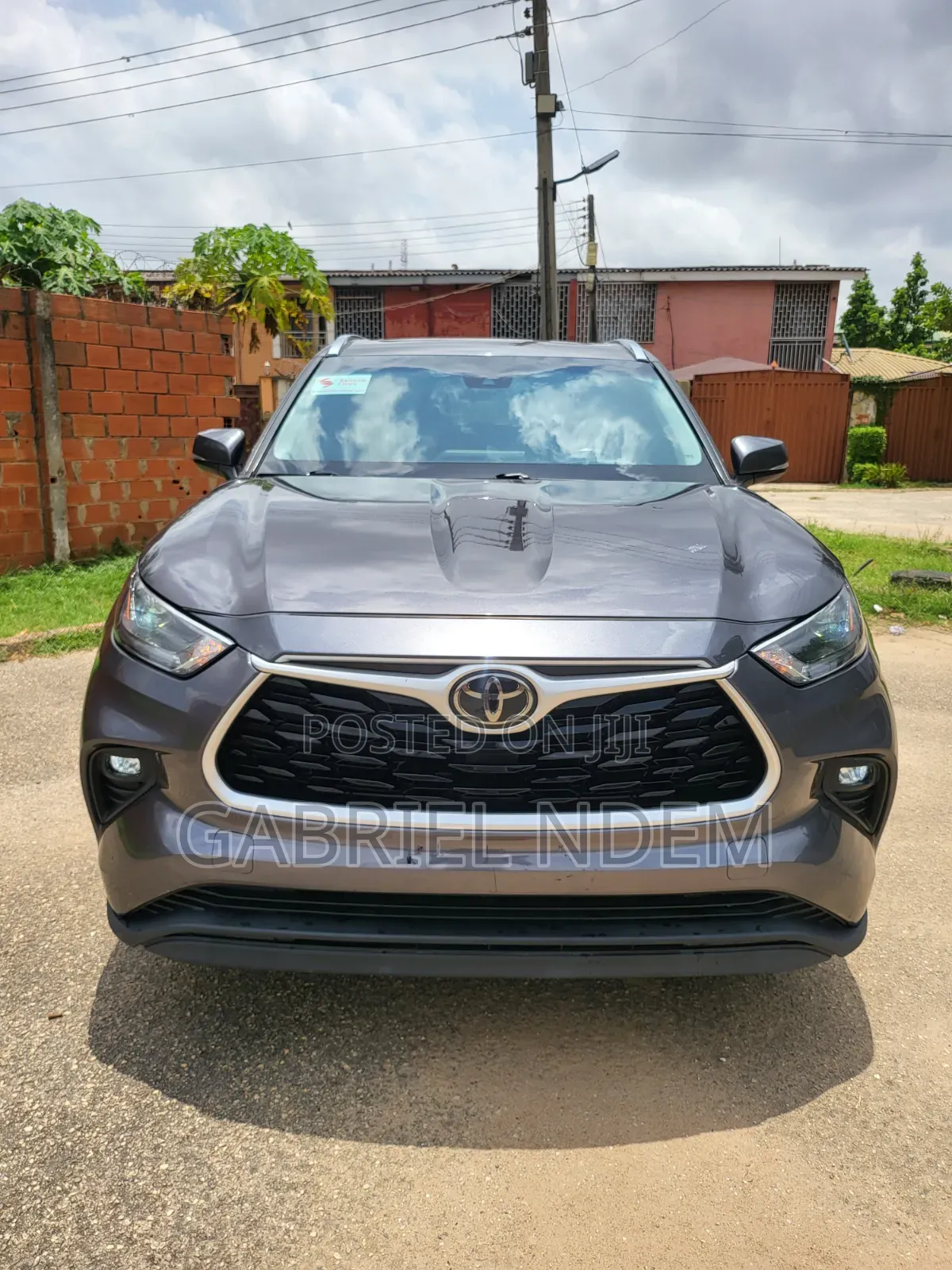 Toyota Highlander XLE 2021 Gray