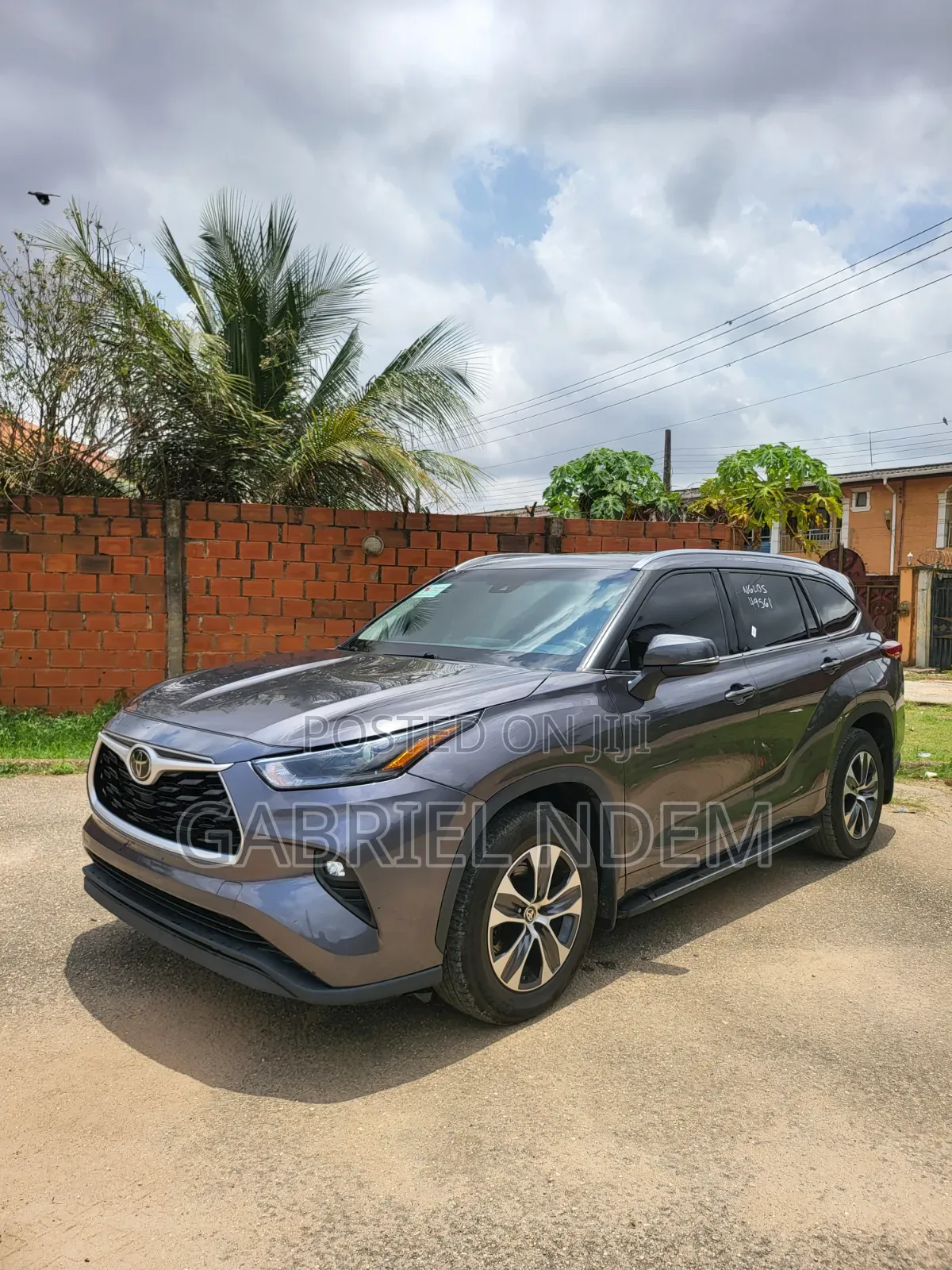 Toyota Highlander XLE 2021 Gray