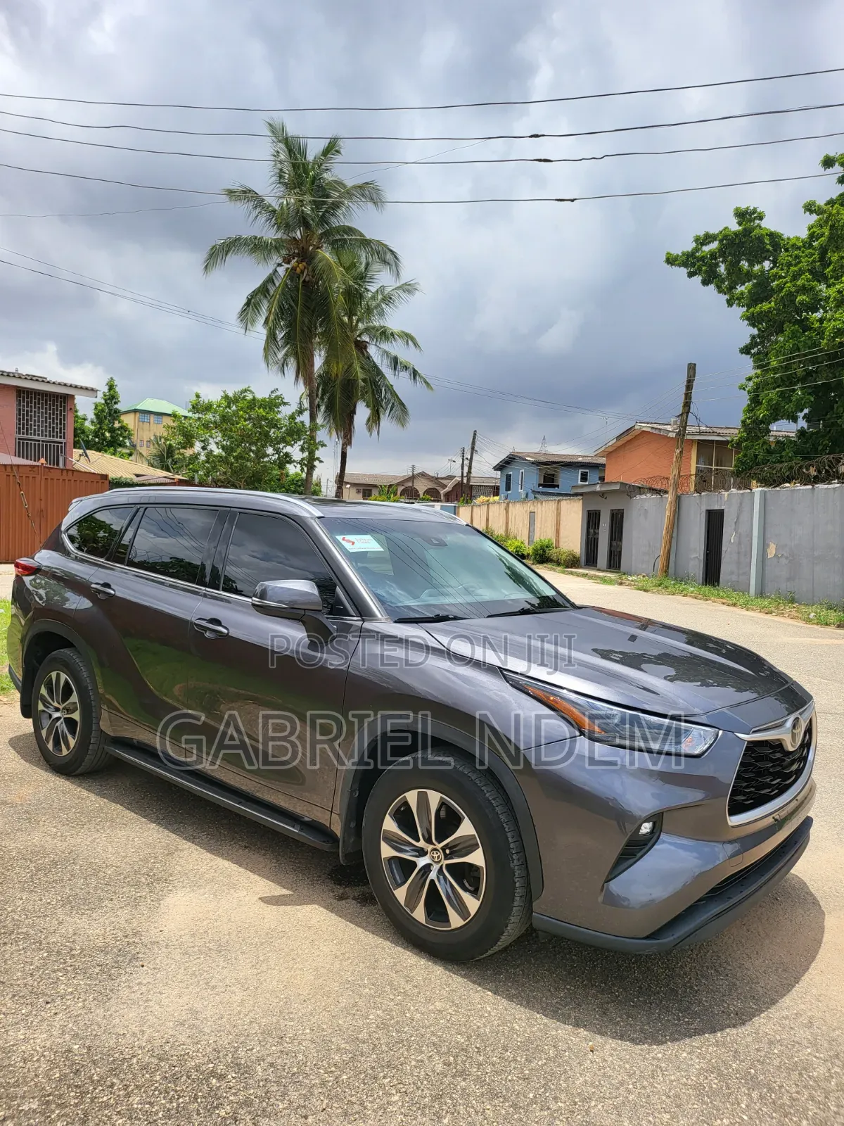Toyota Highlander XLE 2021 Gray