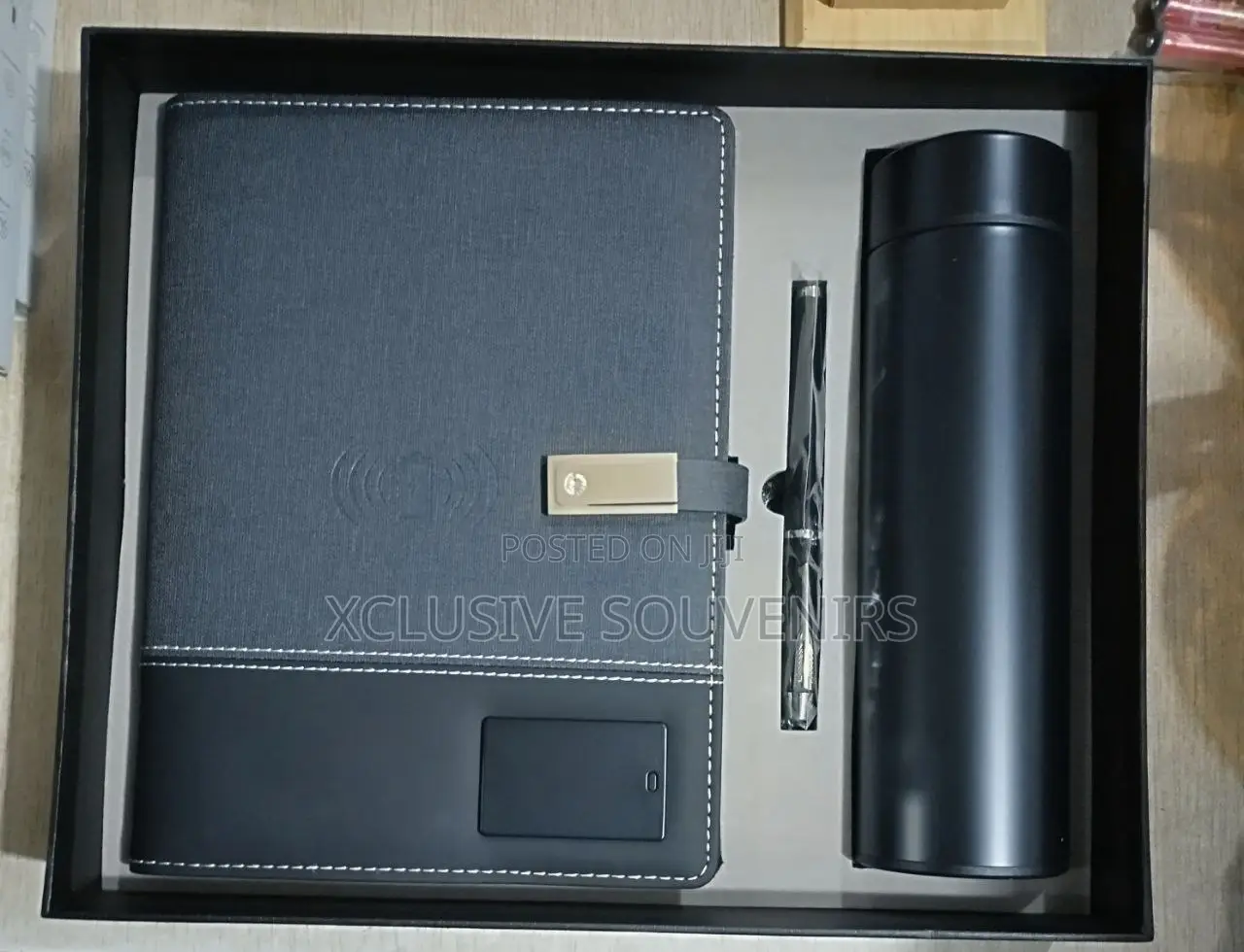 Corporate Gift Box Wireless Charging Notebook Thermos Cup Set and Pen