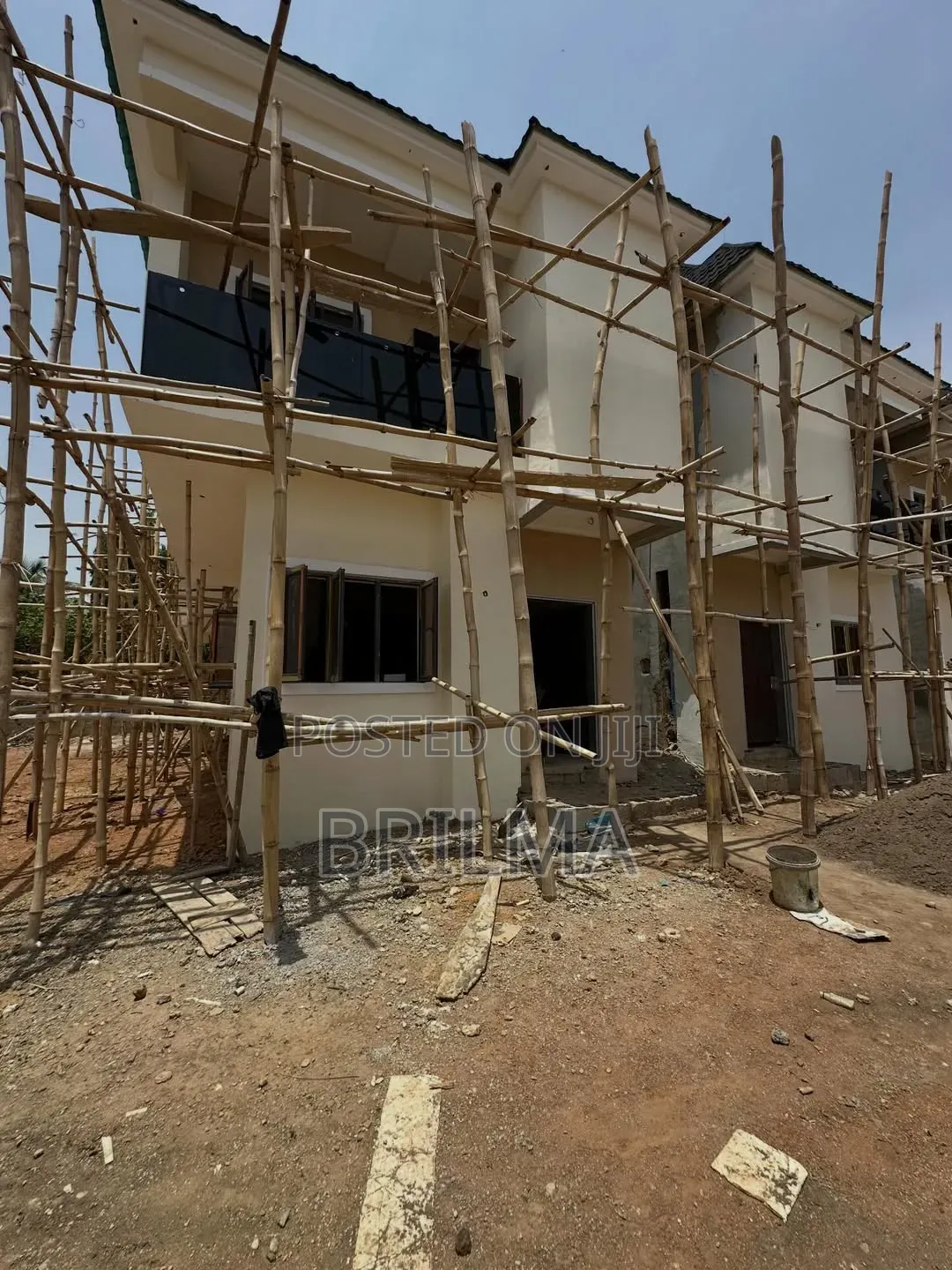 4bdrm Duplex in Dawaki for sale