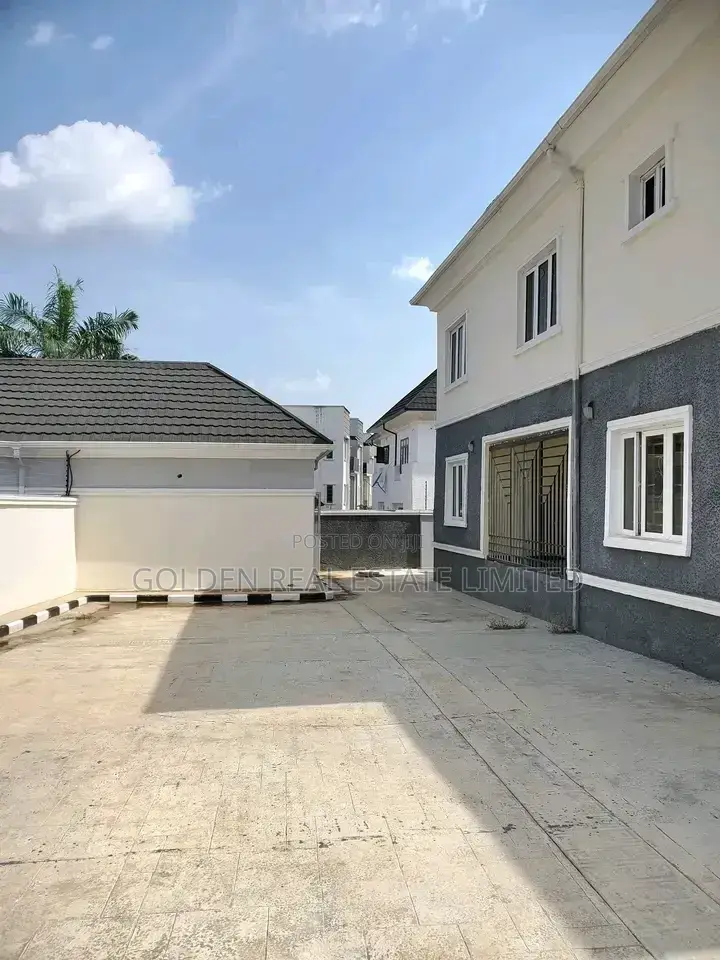 5bdrm House in Guzape District for rent