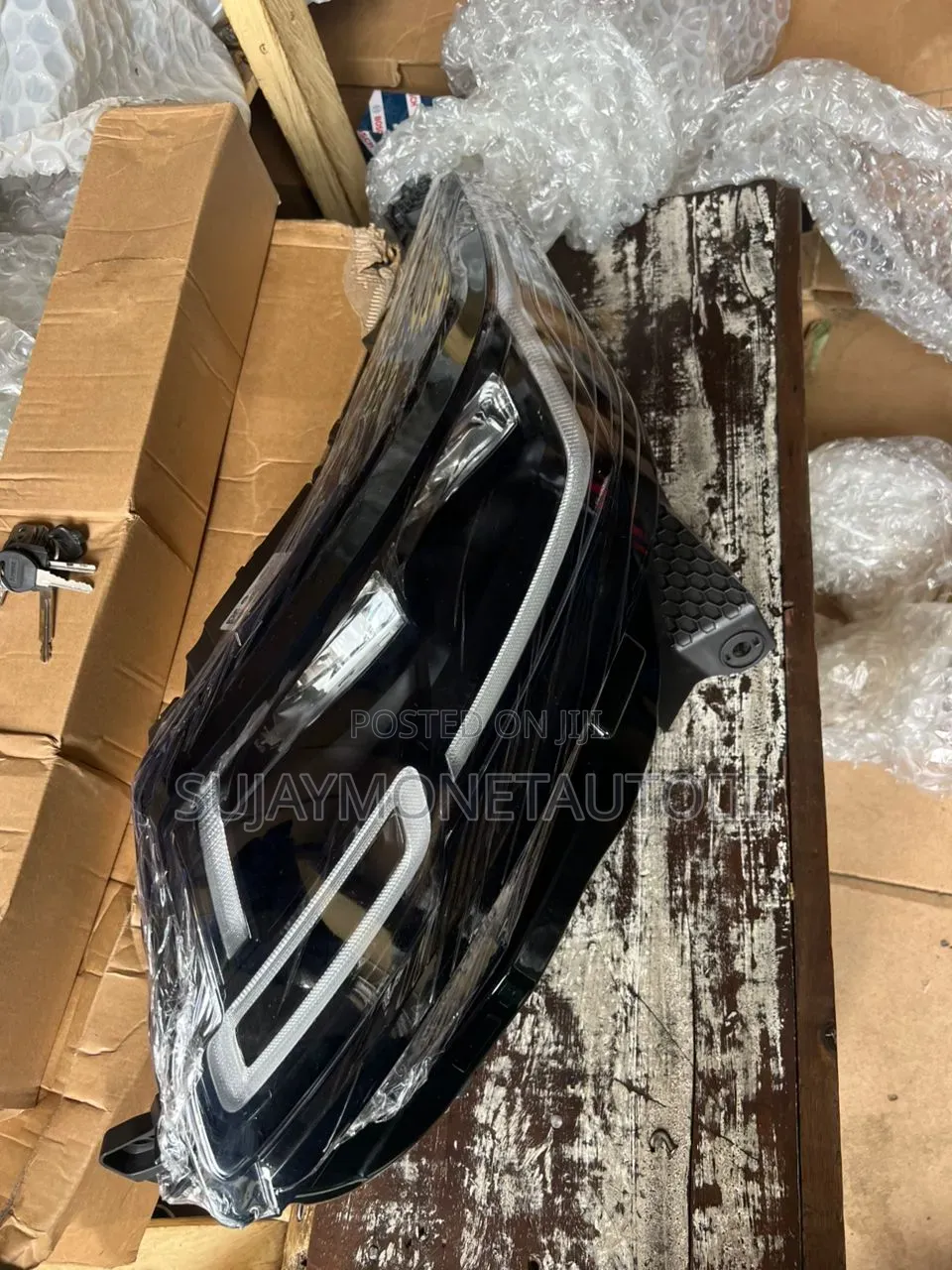 Range Rover Velar Head Lamp