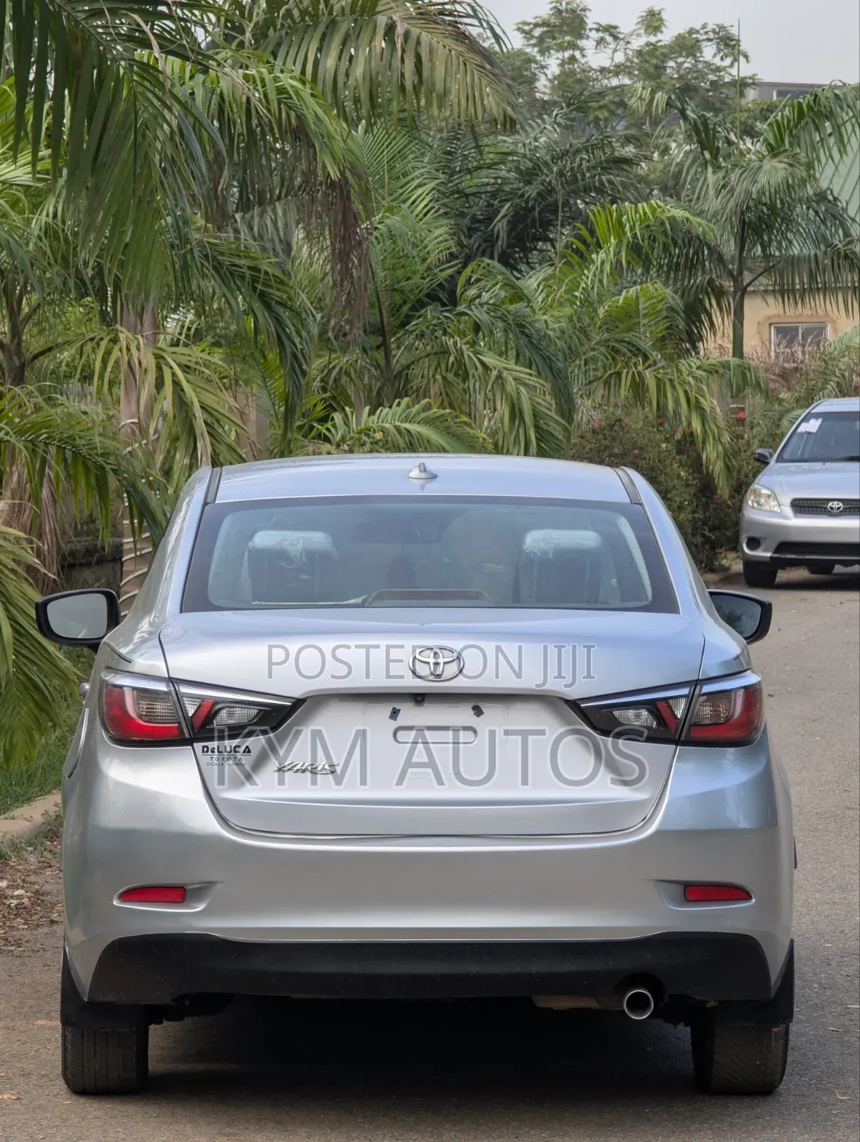 Toyota Yaris LE Sedan 4dr 2019 Silver
